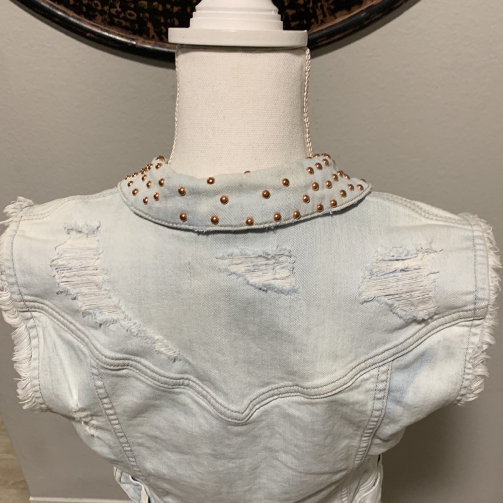 Vintage Guess Distressed Denim Jacket Vest! - Picture 6 of 14